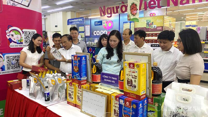 Các sản phẩm nông sản của Hải Phòng được bày bán tại tại Siêu thị Co.opmark Hải Phòng.