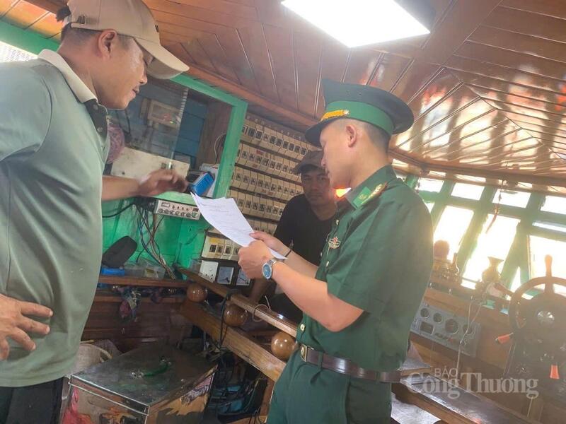 Tàu cá vi phạm bị kiểm tra xử lý