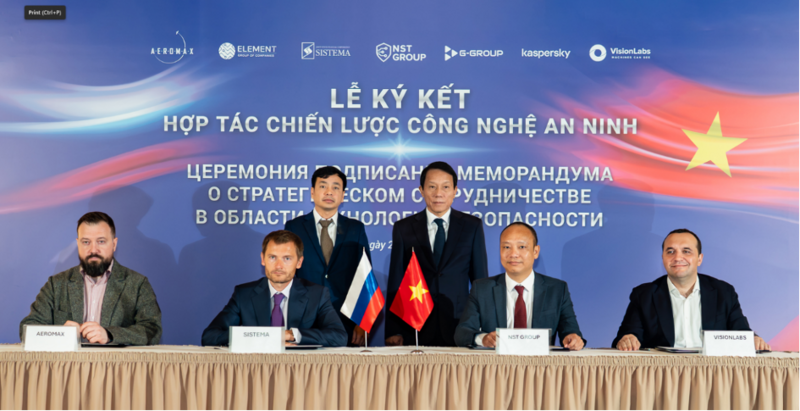 Đại diện NST GROUP, Sistema, Aeromax, Visionlabs ký kết MOU với sự chứng kiến từ Bộ trưởng Bộ Công an.