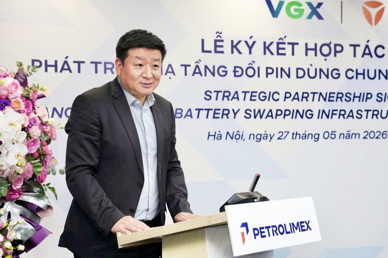 Ông Vương Hạo – Tổng Giám đốc Kinh doanh Quốc tế Tập đoàn công nghệ YADEA phát biểu tại lễ ký kết.
