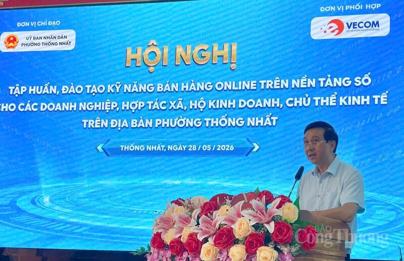 Ông Phạm Toàn Vinh, Phó Chủ tịch UBND phường Thống Nhất phát biểu khai mạc. Ảnh: Nguyễn Thảo
