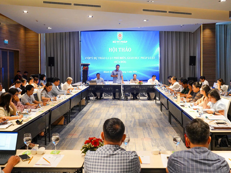 Hội thảo 'Góp ý dự thảo Luật Phổ biến, giáo dục pháp luật (sửa đổi)' diễn ra trước đó tại Khánh Hòa vào ngày 22/5. Ảnh: Bộ Tư Pháp.