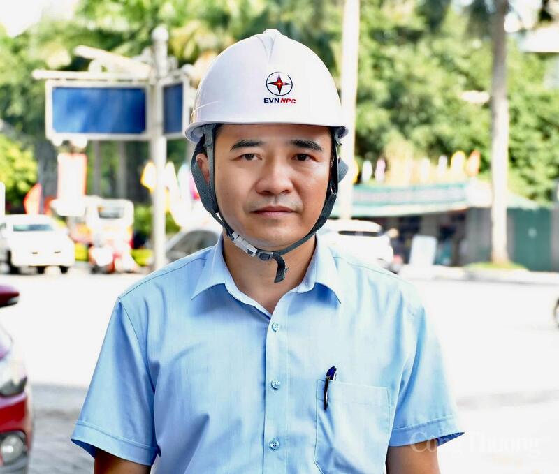 Ông Lê Anh Vũ - Phó Trưởng Điện lực Hạc Thành cho biết: “Trong những ngày nắng nóng cao điểm, đơn vị đã tăng cường nhân lực trực vận hành 24/24h, đồng thời chủ động rà soát các khu vực có nguy cơ quá tải để kịp thời xử lý. Chúng tôi luôn nỗ lực đảm bảo cung cấp điện ổn định phục vụ người dân, đồng thời mong muốn khách hàng cùng đồng hành với ngành điện trong việc sử dụng điện an toàn, tiết kiệm và hiệu quả”.