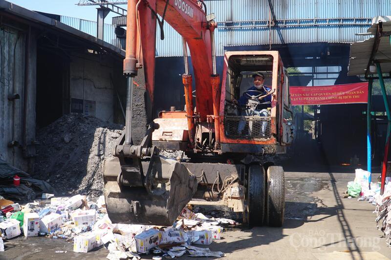 Việc tiêu hủy sản phẩm đảm bảo an toàn và vệ sinh môi trường.