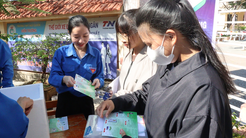 Công ty Điện lực Quảng Trị tiếp sức mùa thi