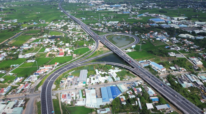 Lợi thế kết nối liên vùng và giao thương quốc tế đang mở rộng không gian phát triển công nghiệp cho Tây Ninh. Ảnh: Lê Đức
