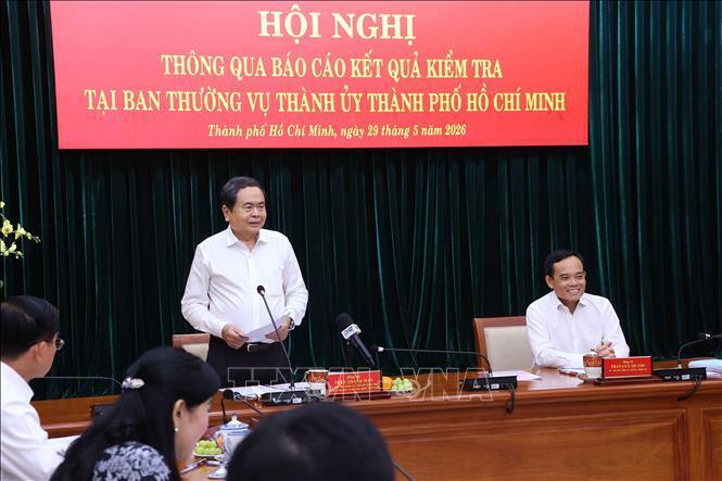 Ủy viên Bộ Chính trị, Chủ tịch Quốc hội Trần Thanh Mẫn, Trưởng Đoàn Kiểm tra, giám sát số 11 phát biểu. Ảnh: Văn Điệp/TTXVN