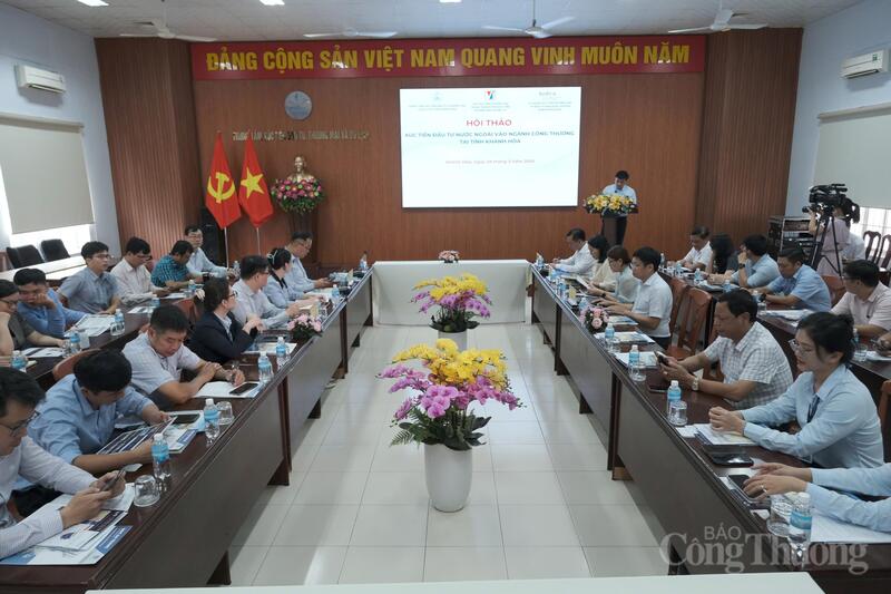 Quang cảnh hội thảo xúc tiến đầu tư nước ngoài vào tỉnh Khánh Hòa. Ảnh: Duy Tín