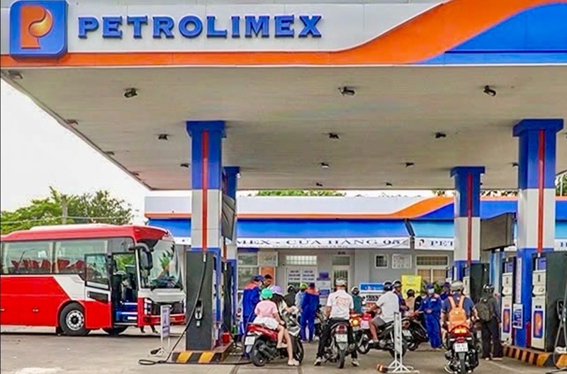 Tại Cà Mau, người dân chủ động tiếp cận nhiên liệu sinh học được xem là tín hiệu tích cực trong quá trình chuyển đổi năng lượng. Ảnh: Lê Chí.