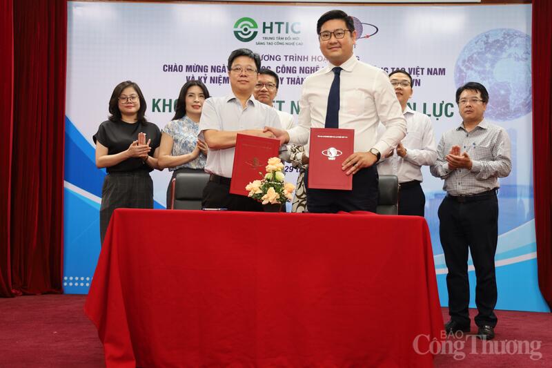 Trung tâm Đổi mới sáng tạo công nghệ cao ý kết thỏa thuận hợp tác với Hội Doanh nhân trẻ Việt Nam.