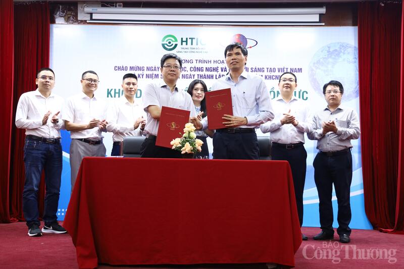 Trung tâm Đổi mới sáng tạo công nghệ cao ký kết thỏa thuận hợp tác với các đối tác trong hệ sinh thái đổi mới sáng tạo.