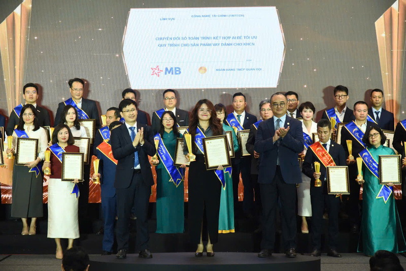 MB ghi dấu ấn với 5 giải thưởng Sao Khuê 2026 - 5