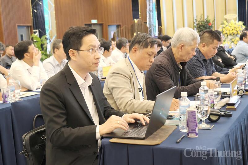 Các đại biểu tham dự hội thảo. Ảnh: Lê Sơn