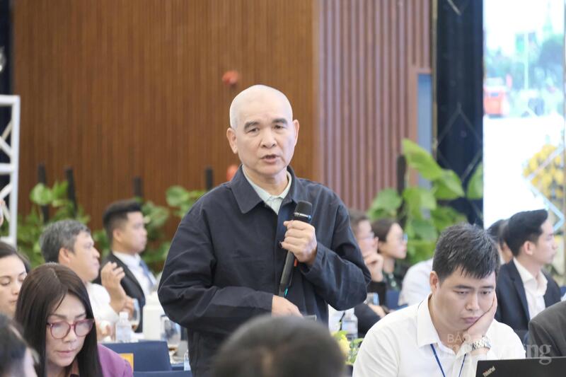 Đại biểu phát biểu ý kiến thảo luận tại hội thảo. Ảnh: Lê Sơn