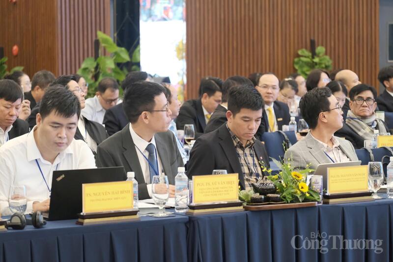Các đại biểu tham dự hội thảo. Ảnh: Lê Sơn