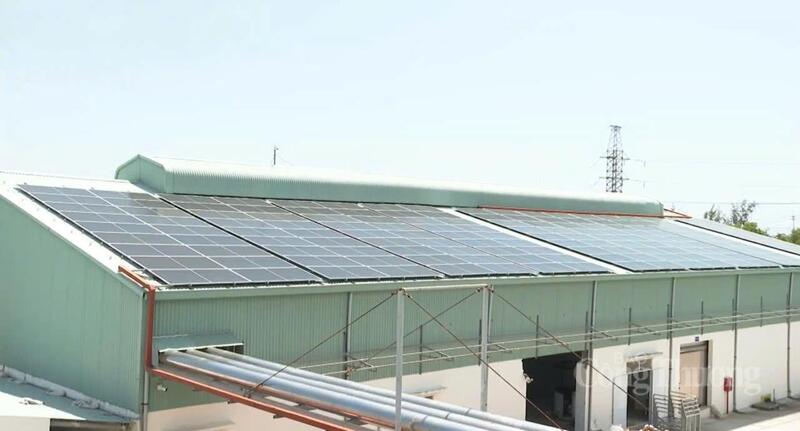 Doanh nghiệp chủ động lắp đặt hệ thống điện mặt trời mái nhà để giảm phụ tải cho hệ thống điện của tỉnh Đắk Lắk. Ảnh: Nguyễn Hoàng
