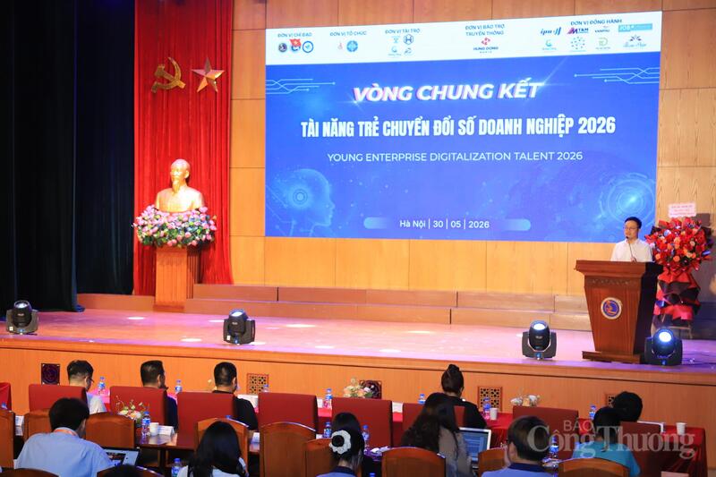 Vòng chung kết cuộc thi "Tài năng trẻ chuyển đổi số doanh nghiệp 2026" diễn ra vào tối 30/5. Ảnh: NH