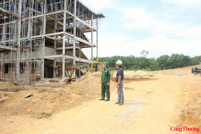 Việt Nam đặt mục tiêu đến năm 2030: Mở rộng tiếp cận công bằng, nâng cao chất lượng giáo dục mầm non và phổ thông đạt trình độ tiên tiến trong khu vực châu Á. Trong ảnh: Một ngôi trường trường nội trú liên cấp tại các xã biên giới đang được xây dựng. Ảnh: Hiền Mai