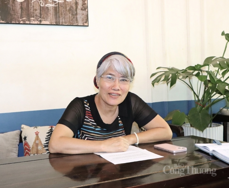 Bà Nguyễn Thị Thu Liên, Phó Chủ tịch chuyên trách Hiệp hội Dừa Việt Nam.