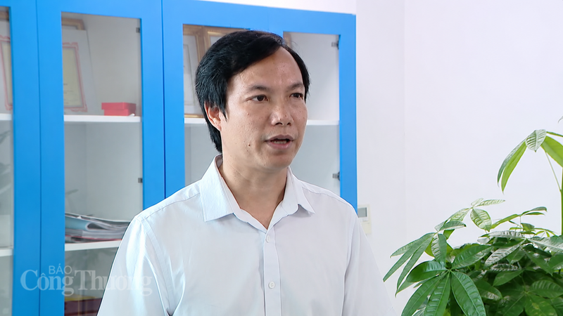 Ông Trần Văn Tuyến, Trưởng phòng Kinh doanh Công ty Điện lực Ninh Bình. Ảnh: Thanh Tuấn