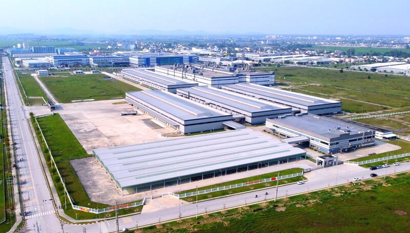 Hàng loạt doanh nghiệp lớn đi vào hoạt động, mở rộng sản xuất đã làm gia tăng sản lượng hàng hoá xuất khẩu. Ảnh: Mai Liễu