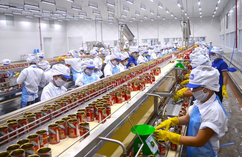 Sự phát triển mạnh mẽ của lĩnh vực công nghiệp cho nguồn thu đột biến. Ảnh: Mai Liễu