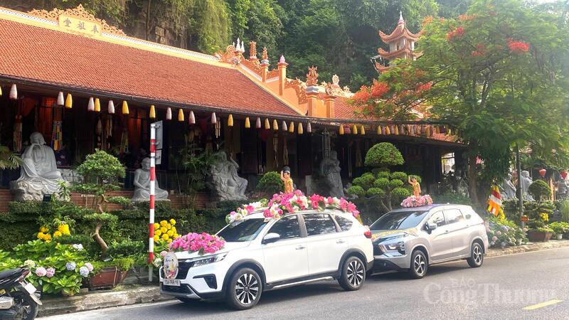 Chùm ảnh: Đại lễ Phật Đản và Lễ An vị Phật Tượng tại chùa Hang - 15
