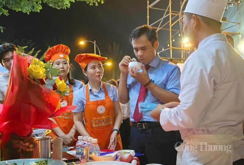 Lễ hội Ẩm thực Yến sào Khánh Hòa được tổ chức tại Công viên Yến sào năm 2025. Ảnh: Lê Sơn