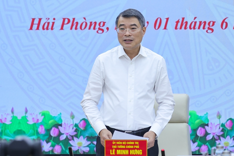 Thủ tướng Chính phủ Lê Minh Hưng, Trưởng đoàn Kiểm tra, giám sát số 4 của Bộ Chính trị chủ trì Hội nghị thông qua dự thảo Báo cáo kết quả kiểm tra, giám sát (đợt 2) của Bộ Chính trị, Ban Bí thư đối với Ban Thường vụ Thành ủy Hải Phòng - Ảnh: VGP/Nhật Bắc