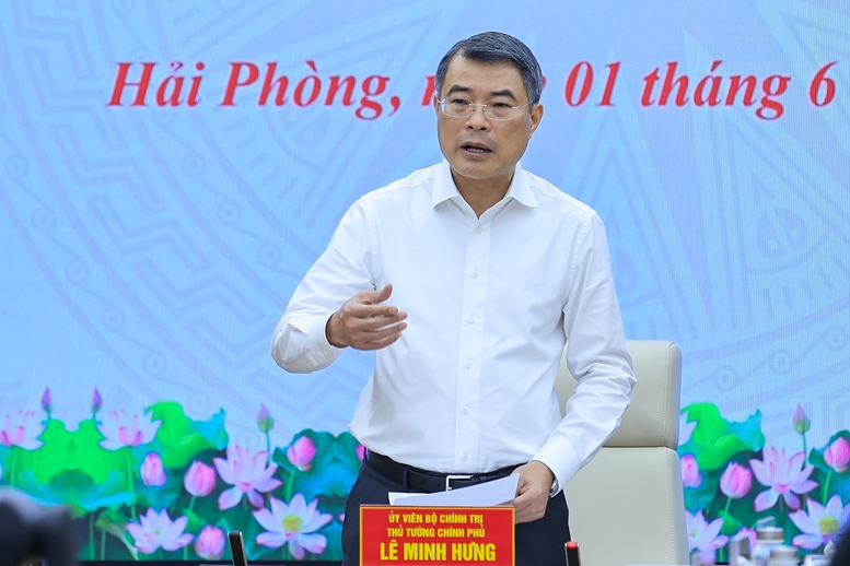 Về thực hiện mục tiêu tăng trưởng kinh tế năm 2026 từ 13-14% với Hải Phòng, Thủ tướng nêu rõ, cần tập trung triển khai quyết liệt, hiệu quả Nghị quyết 226 của Quốc hội thí điểm một số cơ chế, chính sách đặc thù phát triển thành phố Hải Phòng - Ảnh: VGP/Nhật Bắc