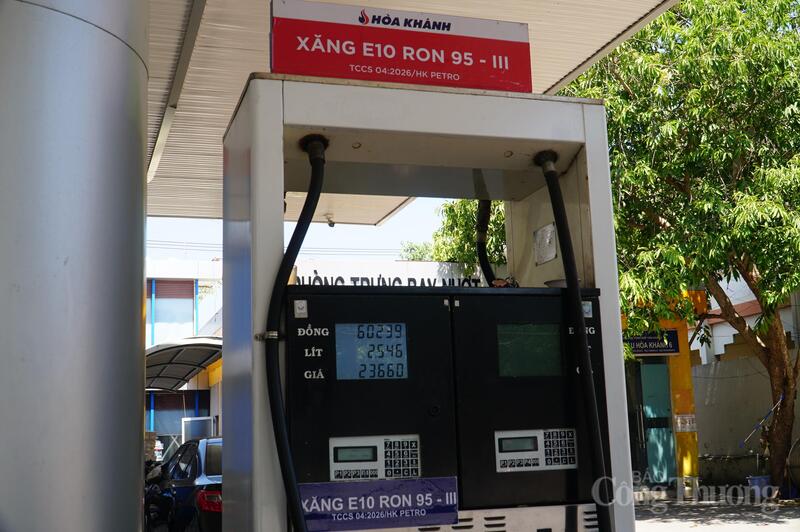Toàn bộ các cửa hàng bán lẻ của Công ty TNHH Thương mại và Dịch vụ tổng hợp Hòa Khánh đồng loạt bán xăng E10 RON95
