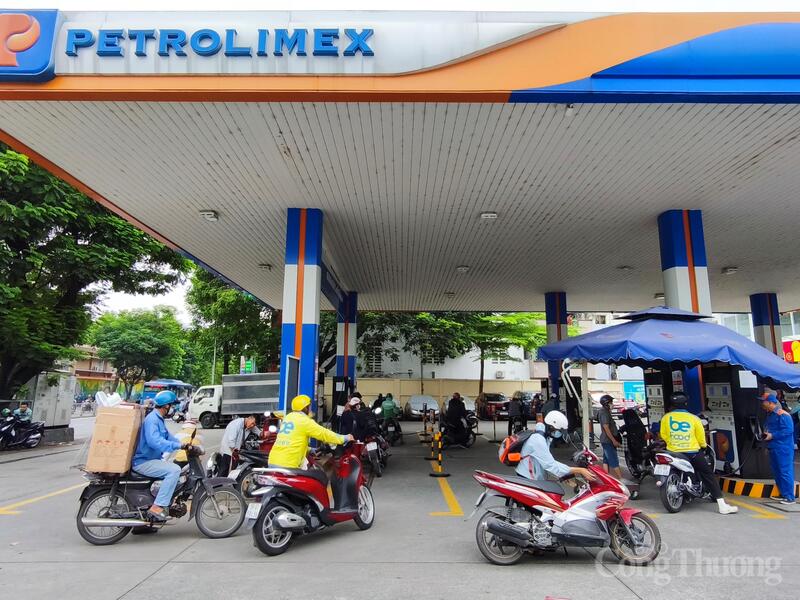TP. Hồ Chí Minh: Xăng E10 được người dân đón nhận tích cực - 5