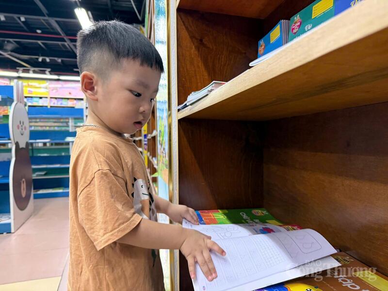 Thị trường quà tặng 'tăng nhiệt' ngày Quốc tế Thiếu nhi 1/6  - 7