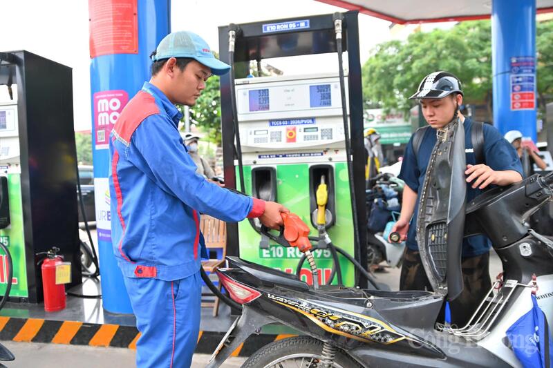 Xăng sinh học E10 đã được đưa ra sử dụng toàn quốc từ sáng nay (1/6/2026)