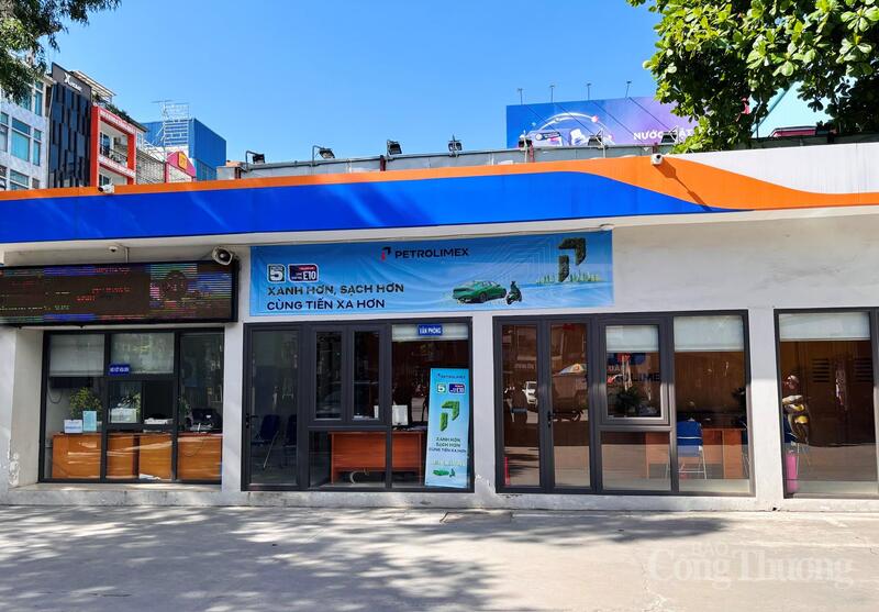 Việc triển khai xăng E10 trên toàn quốc là bước quan trọng trong lộ trình phát triển nhiên liệu sinh học, góp phần giảm phát thải, thúc đẩy  năng lượng xanh và hướng tới phát triển bền vững. Ảnh: Nhật Chi