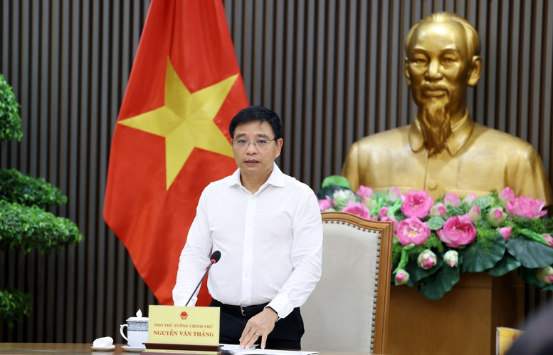 Phó Thủ tướng Nguyễn Văn Thắng chủ trì cuộc họp về phương án chấm điểm KPI các bộ, ngành, địa phương về thực hiện giải ngân vốn đầu tư công - Ảnh: VGP/Đức Tuân