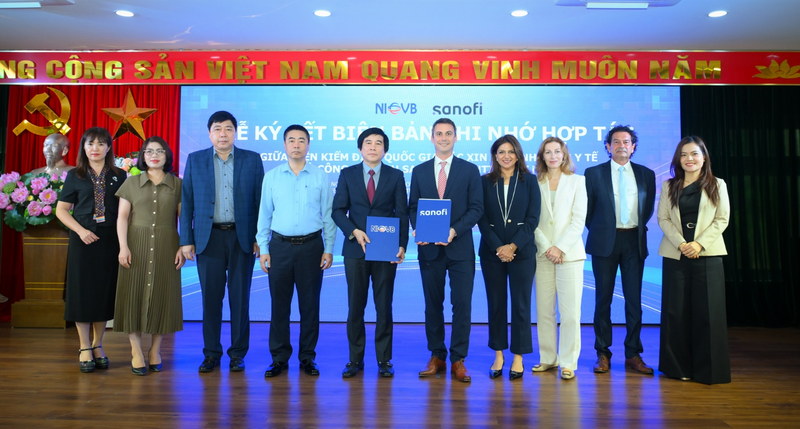 Viện Kiểm định Quốc gia Vắc xin và Sinh phẩm y tế cùng Sanofi ký kết Biên bản Ghi nhớ Hợp tác hỗ trợ nâng cao năng lực kiểm định vắc xin tại Việt Nam