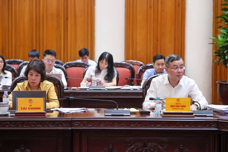 Tạo cơ chế đột phá để nhanh chóng có sản phẩm chủ chốt của Trung tâm tài chính quốc tế - 3