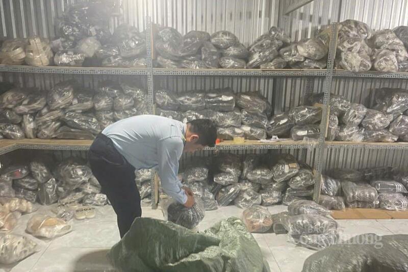Lực lượng Quản lý thị trường Đà Nẵng đã phát hiện, xử lý 54 vụ vi phạm, buộc tiêu hủy 2.670 đơn vị sản phẩm vi phạm