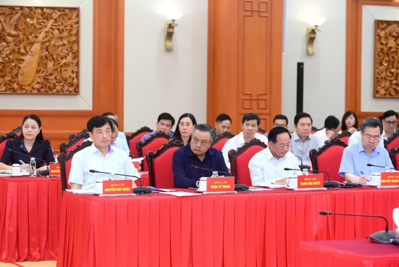 Các đồng chí lãnh đạo Đảng, Nhà nước và các đại biểu tham dự cuộc làm việc. Ảnh: Đăng Khoa
