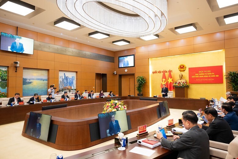 Toàn cảnh hội nghị.