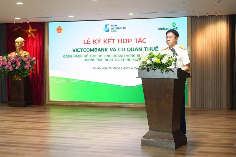 Ông Mai Sơn, Phó Cục trưởng Cục Thuế phát biểu tại buổi lễ