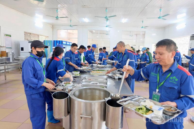 Không chỉ duy trì hiệu quả sản xuất kinh doanh, Supe Lâm Thao còn chú trọng chăm lo đời sống vật chất, tinh thần cho người lao động thông qua nhiều hoạt động thiết thực của tổ chức công đoàn.