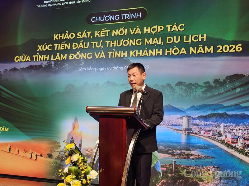 Ông Nguyễn Linh Vũ, Phó Giám đốc Trung tâm Xúc tiến Đầu tư, Thương mại và Du lịch tỉnh Lâm Đồng phát biểu tại chương trình. Ảnh: Lê Sơn