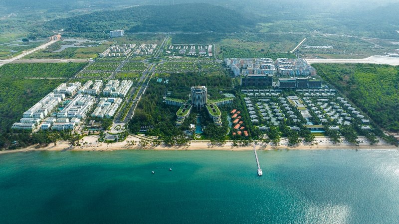 Khu phức hợp nghỉ dưỡng - giải trí Phu Quoc Marina do BIM Land phát triển quy tụ nhiều thương hiệu khách sạn quốc tế hàng đầu như Regent, InterContinental, Sailing Club