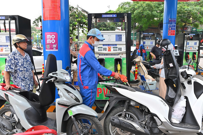 Người dân cần tỉnh táo trước tin đồn sai sự thật. Ảnh: Nam Nguyễn