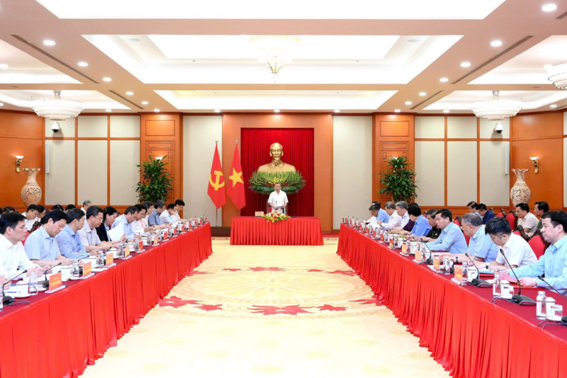 Hình ảnh tại cuộc làm việc.