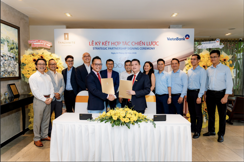 Đại diện VietinBank và Tanzanite International kí kết hợp tác chiến lược