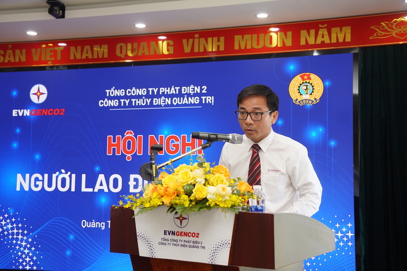 Ông Đoàn Thanh Điểm, Chủ tịch Công đoàn Công ty báo cáo tại Hội nghị. Ảnh: Hồng Hải