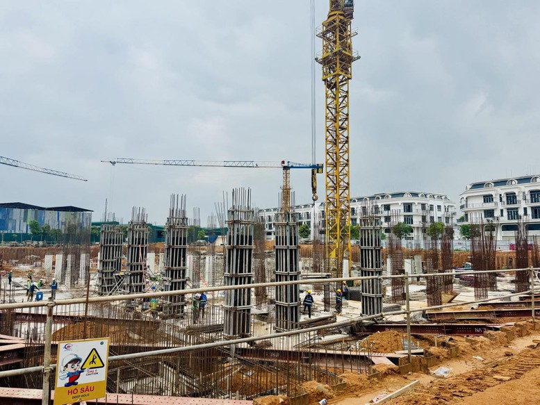 Hàng loạt dự án đang được triển khai mạnh mẽ. Ảnh: Báo Xây dựng